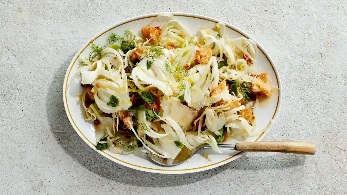 Fennel Salad with Walnuts and Croutons