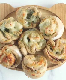 Homemade Pesto Pizza Rolls