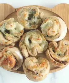 Homemade Pesto Pizza Rolls